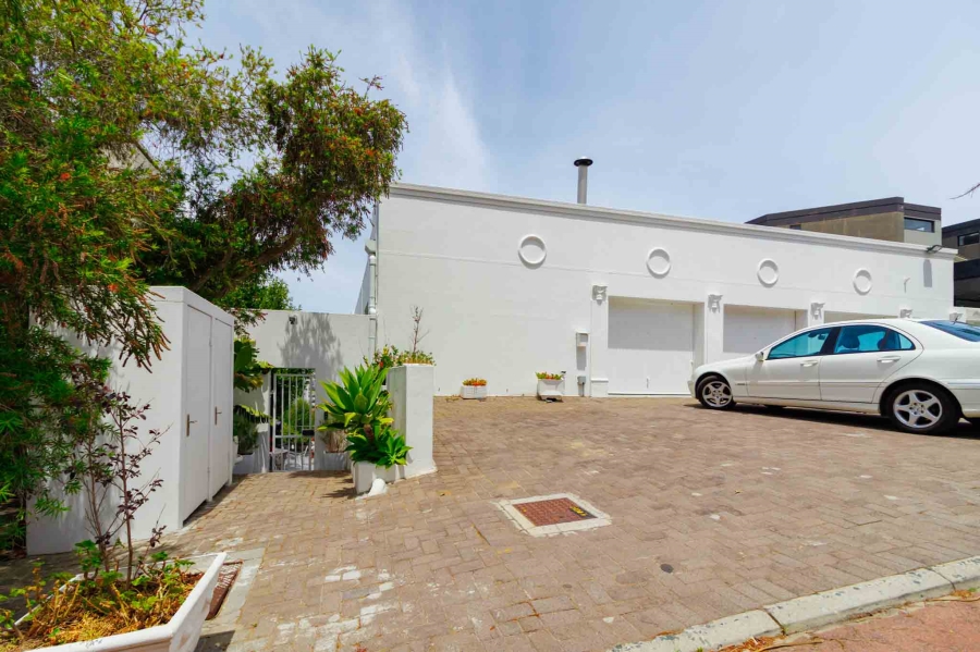 To Let 2 Bedroom Property for Rent in Tamboerskloof Western Cape